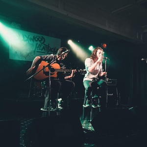 与小鲜肉做爰高潮全过感觉
